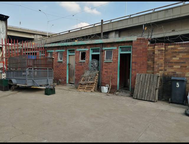 568M² WAREHOUSE FOR SALE IN WEMMER